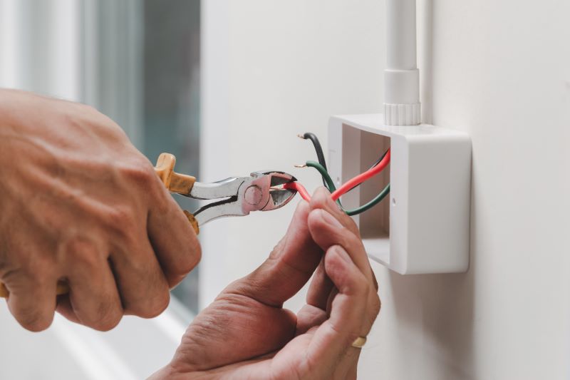 Repairing or replacing an electrical outlet – Should you get the electrician in?